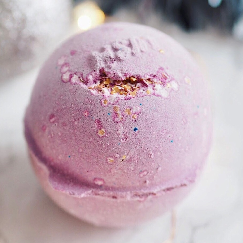 LUSH Jingle Spells Bath Bomb Limited Edition
